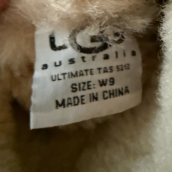 UGG Suede Boots - Picture 9 of 9